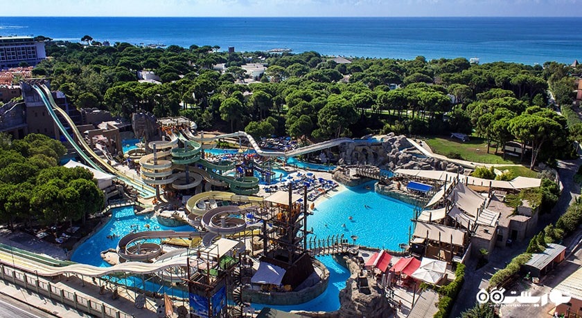 نمای کلی پارک آبی هتل